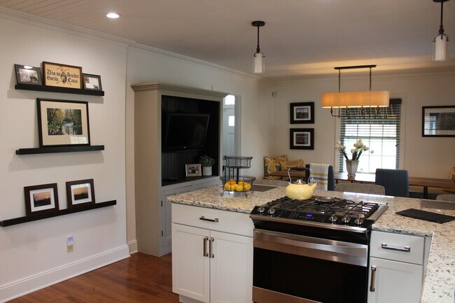 Photo - 9144 River Rd