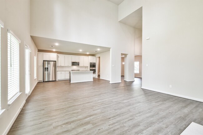 Photo - 118 Prairie Dawn Cir