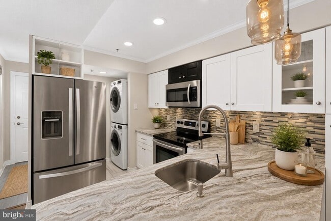 Photo - 1504 Lincoln Way Unit 323
