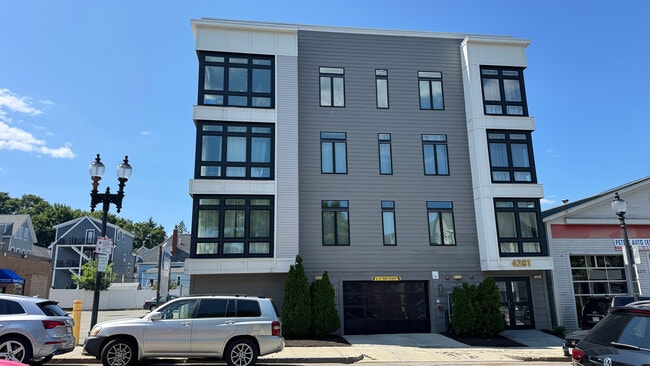 Building Photo - 4281 Washington St Unit 4281 Washington St #4C