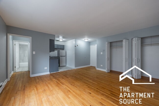 Photo - 1525 W Morse Ave Unit 205