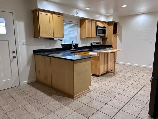 Photo - 10431 S Bethel Ave