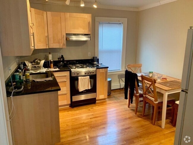 Building Photo - 12 Springer St Unit 2 Rental
