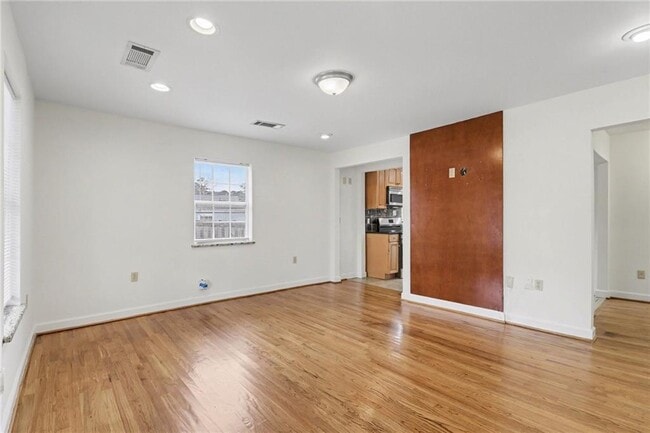 Photo - 3036 Peeler Rd