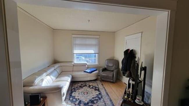 Photo - 617 E 8th St Unit 1