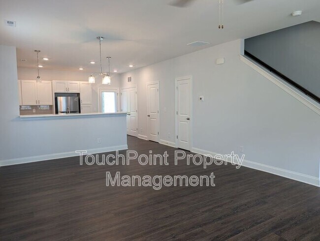 Photo - 811 Justice Ave