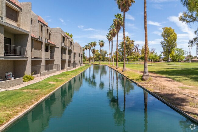 Photo - Lake Park Village