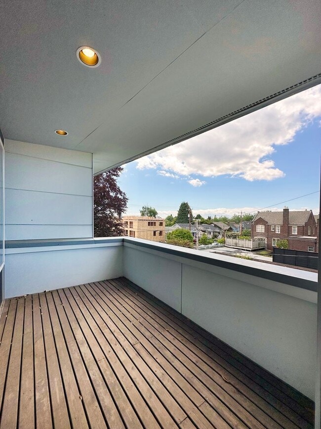 Photo - 3bd/2ba Seattle Townhome