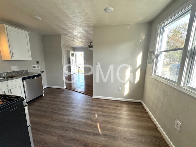 Photo - 1016 26th St SW