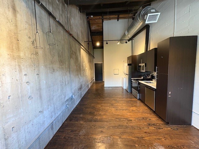 Building Photo - 4411 Dallas St Unit 36 Rental