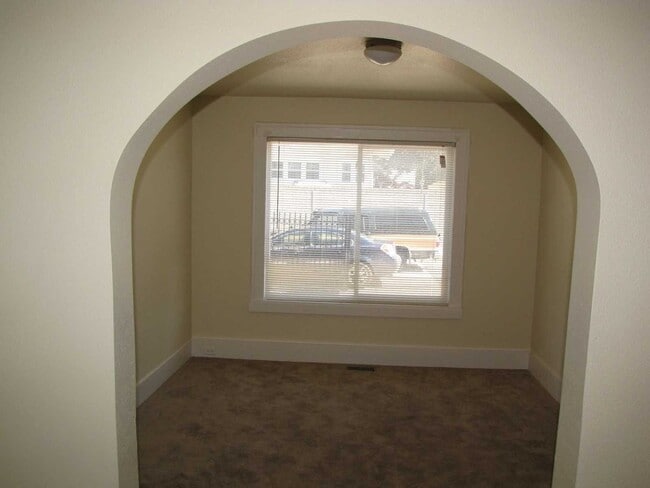 Photo - 128 S Edith St