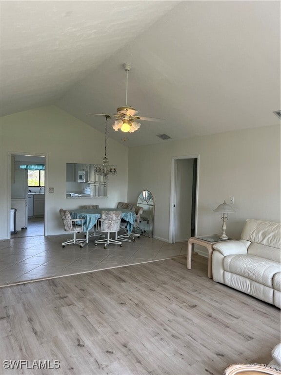 Photo - 819 Palm View Dr