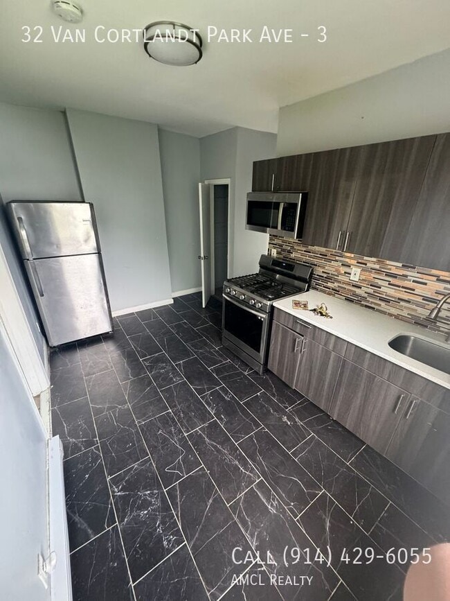 Photo - 32 Van Cortlandt Park Ave Apartment Unit 3