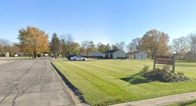 Photo - 1037 S Main St