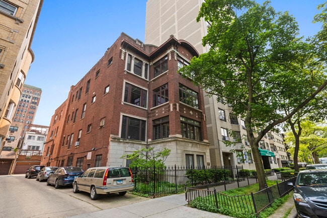 Photo - 433 W Wellington Ave Condo Unit 2S