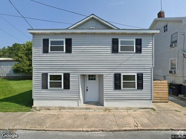 Building Photo - 111 E Elger St Rental