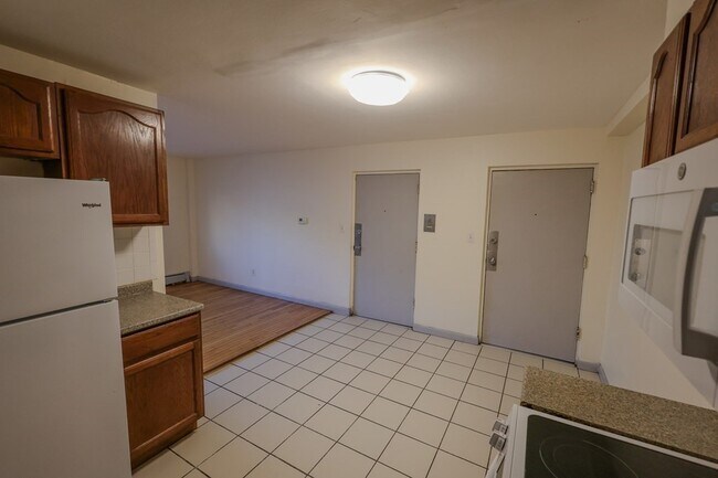Photo - 17 Winter St Unit 4