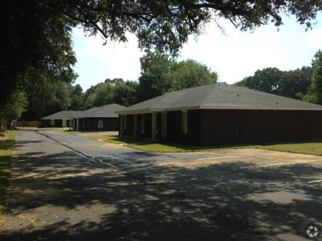 Building Photo - 8712 Chemstrand Rd Rental