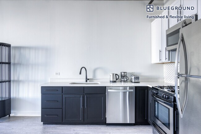 Photo - 1401 S State St Unidad FL12-ID525