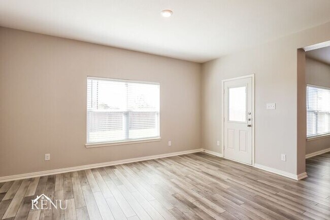 Photo - 11010 Yonder Flts