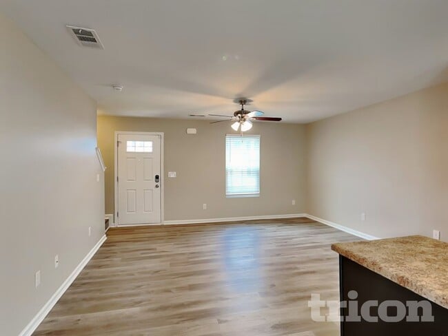 Photo - 1868 Belle Arbor Dr