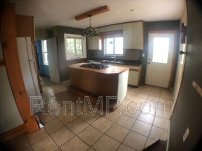 Photo - 406 E Michigan St