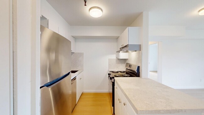 Photo - 2037 Castro St Unit 1