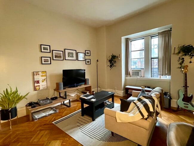 Photo - 131 Newbury St Condo Unit 4F