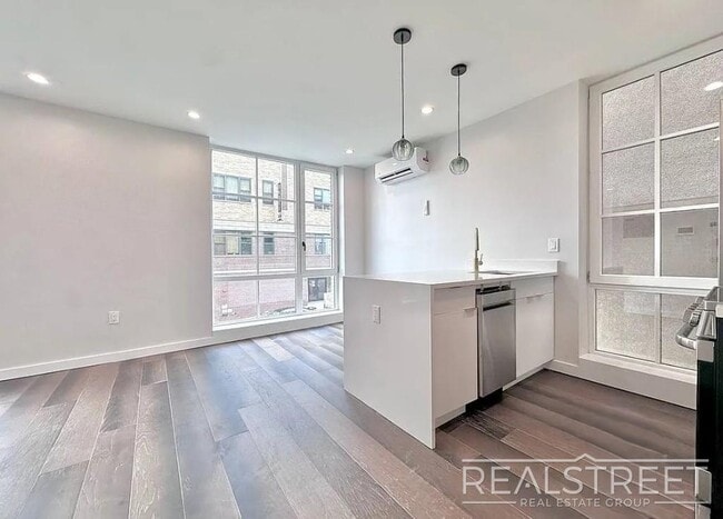 Photo - 1BR in Sunset Park/South Slope | Sunlit, Spacious & Pet-Friendly Unit 2F