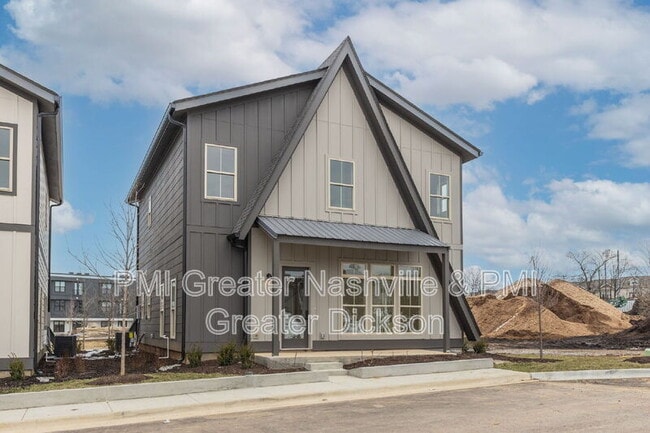 Photo - 404 Morningside Mnr