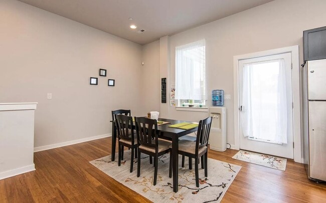 Photo - The Residences At 4619