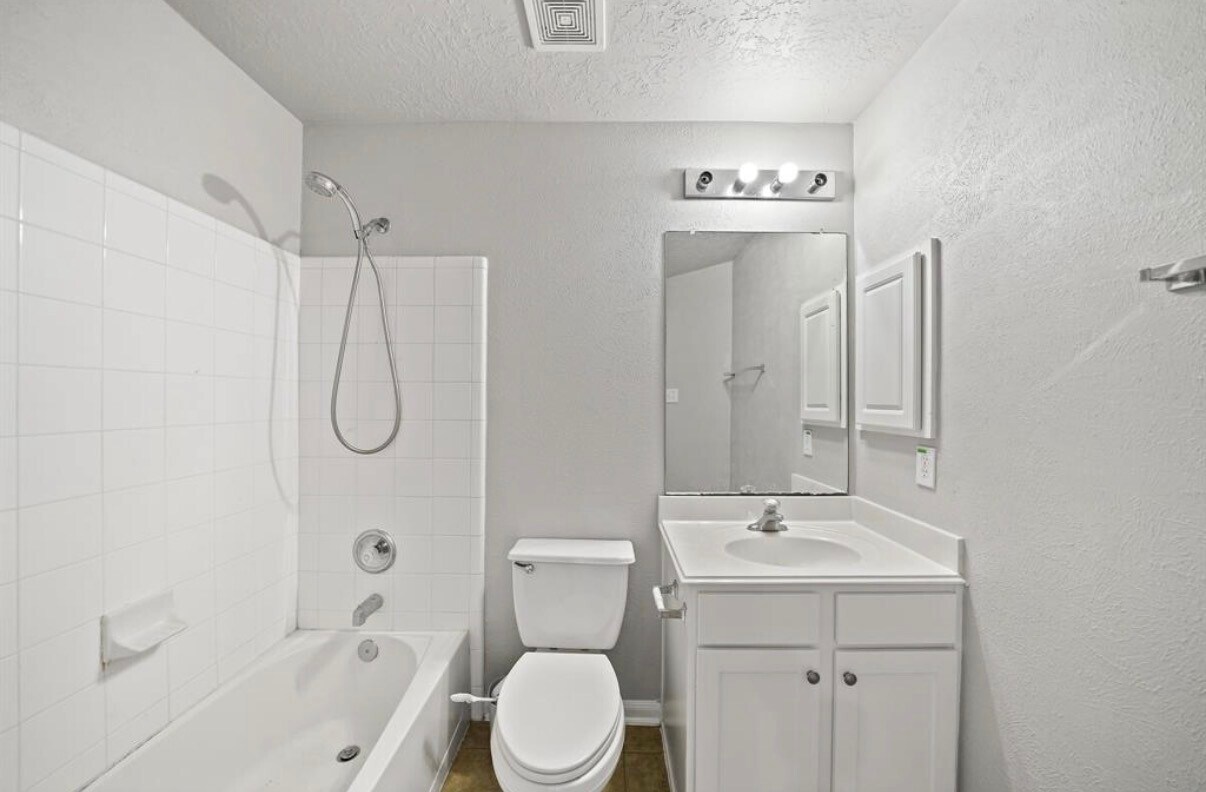 Photo - 2906 Windysage Ct