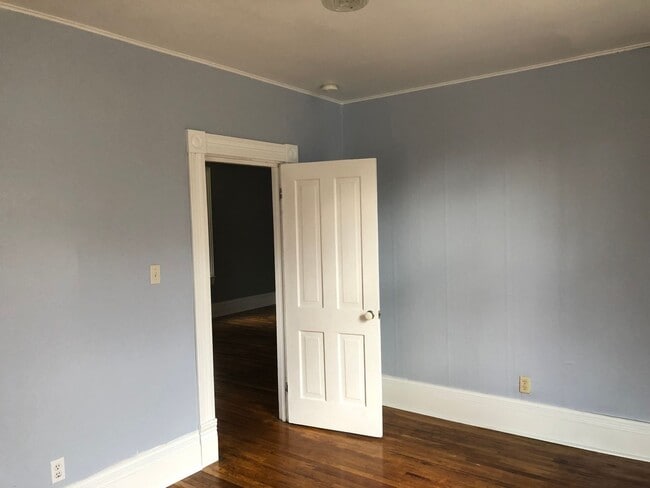 Photo - Charming Southside Cottage with Spacious G...