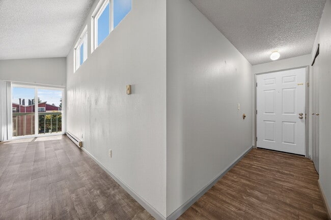 Your New Auburn Home Awaits — Bright 2BR Condo with Balcony & Pool Access