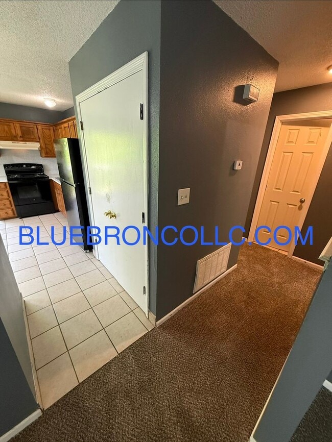 Photo - 206 Sky Vue Dr Unit C