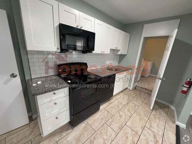 Building Photo - 4521 N 7th St Unit Apt 2