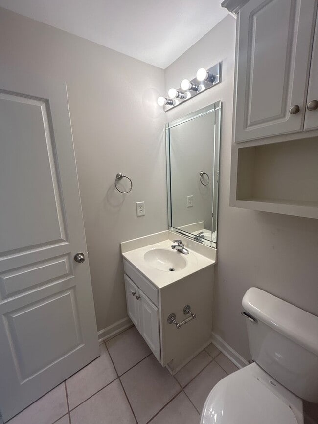 Photo - 01-204 Fishman Unit 01-204 - A