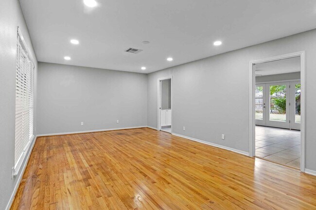 Photo - 5638 Spellman Rd