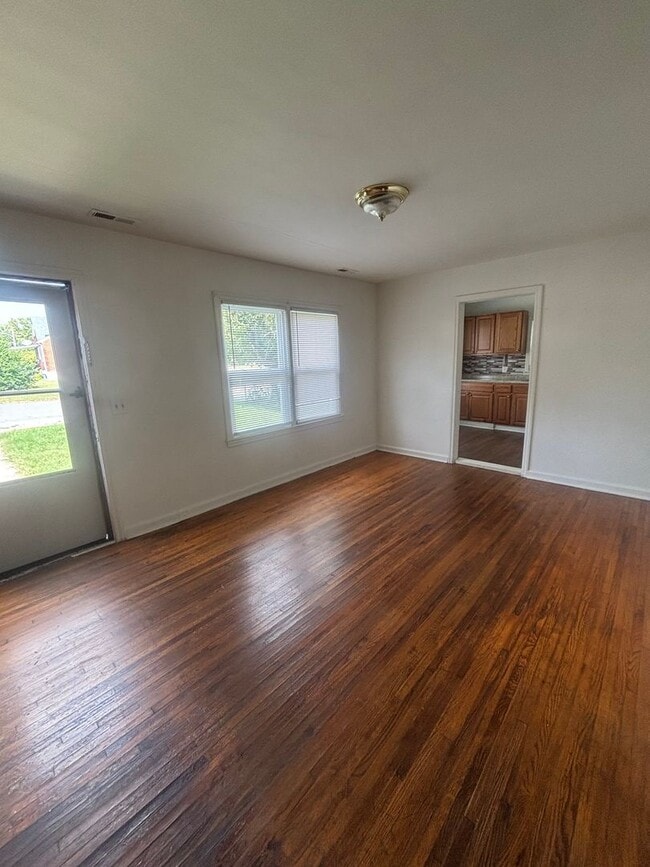 Photo - **IF YOU SIGN A 2 YEAR LEASE,  PAY RENT ON TIME EACH MONTH AND DONT DEFAULT ON YOUR LEASE. WE WIL...