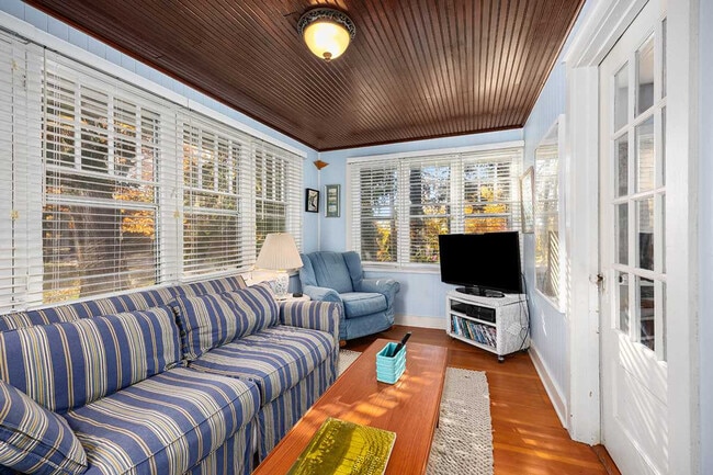 Photo - 630 Pleasant St Unidad ID1317409P