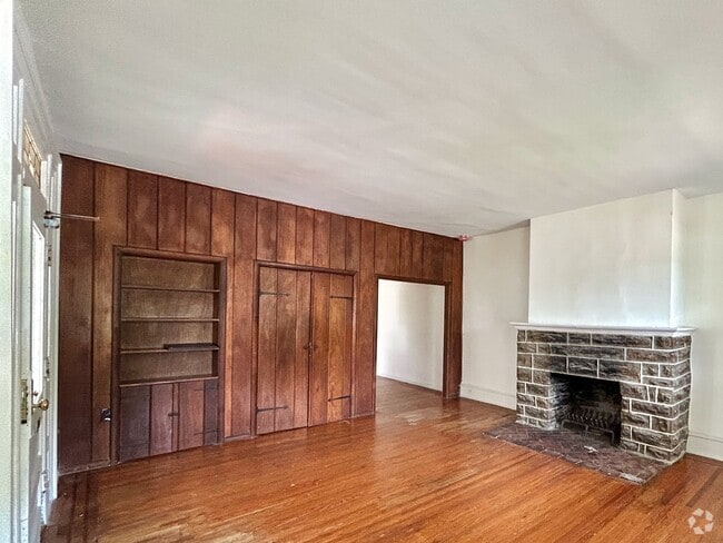 Building Photo - 2803 W Queen Ln Unit 1 Rental