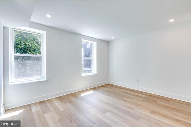 Building Photo - 4327 Baltimore Ave Unit 3