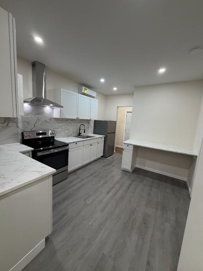 Photo - 6-36 Beach 22nd St