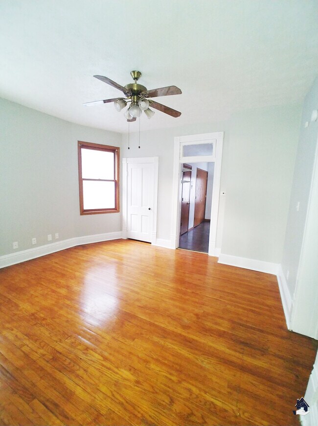 Photo - CNC Leasing Group