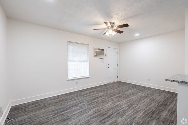 Photo - Landing at Malabu