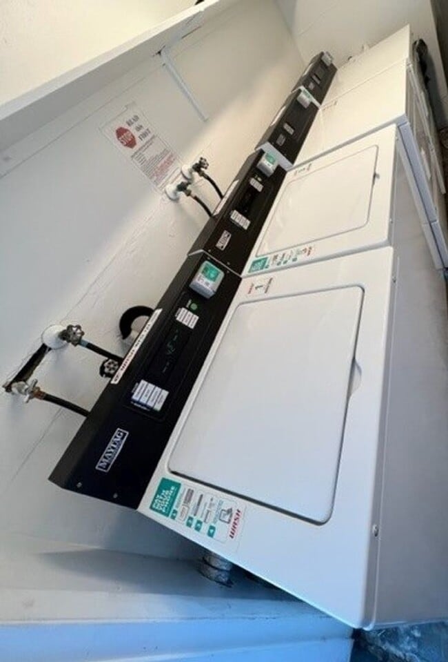 Photo - 2705 NE 9th Ave