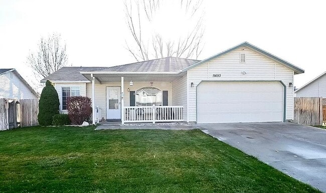 Building Photo - 11693 W Trinity Ave Unit Room 1