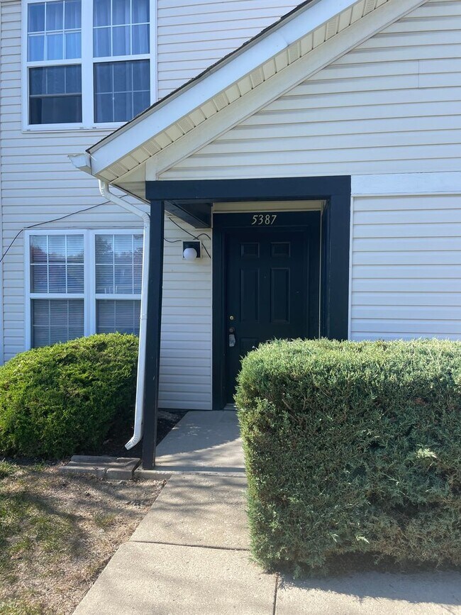 5387 Cypress Chase Condo Condo for Rent in Columbus, OH