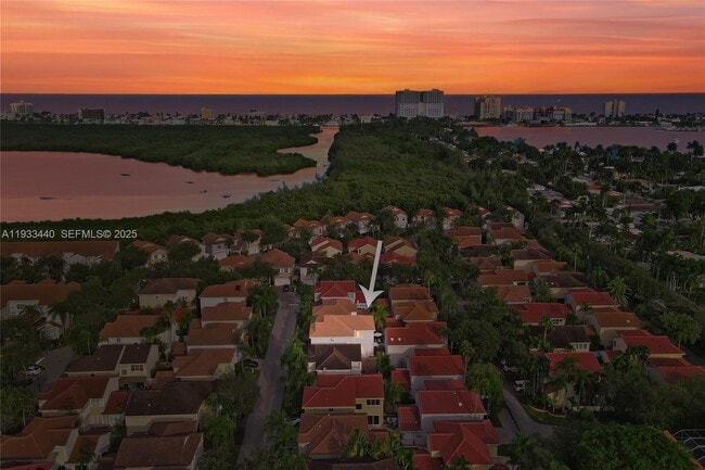 Building Photo - 1046 Satinleaf St