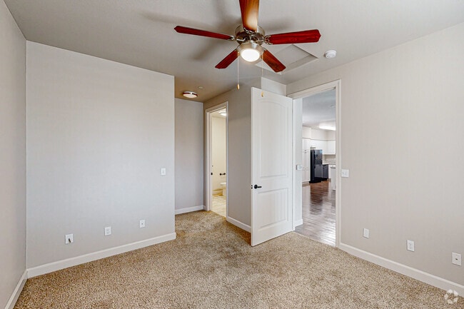 2BD, 2BA - 1127SF
